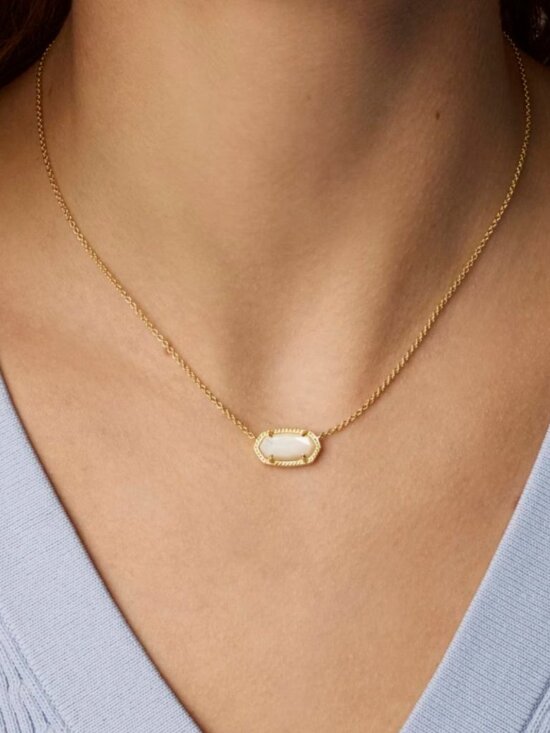 Kendra Scott Jewelry - Kendra Scott Elisa Gold Pendant Necklace in Ivory Mother-of-Pearl
